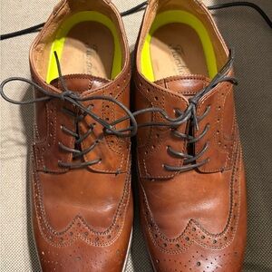 Florsheim Men's Tan Brogue Oxfords